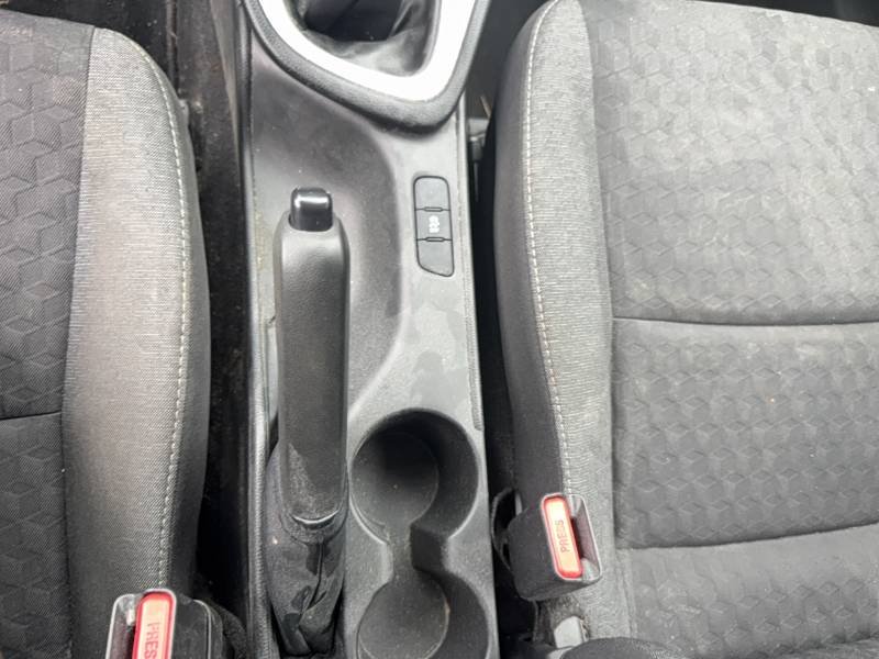 Toyota Yaris - Photo 21