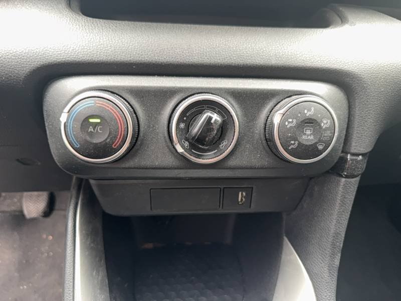 Toyota Yaris - Photo 24