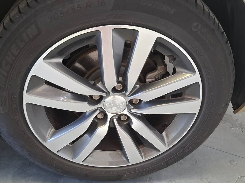 Peugeot 308 - Photo 14