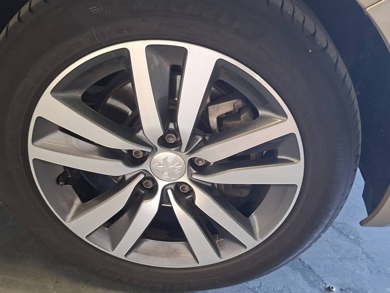 Peugeot 308 - Photo 9