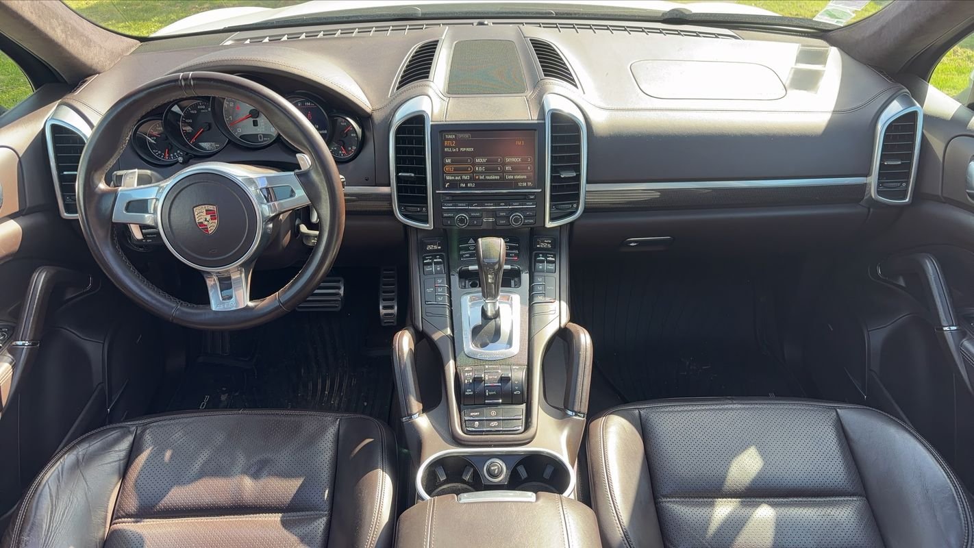 Porsche Cayenne - Photo 11