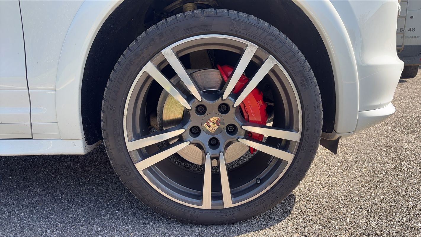 Porsche Cayenne - Photo 17