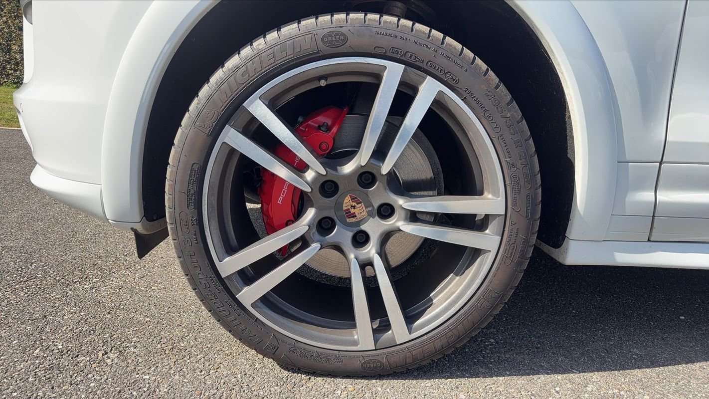 Porsche Cayenne - Photo 18
