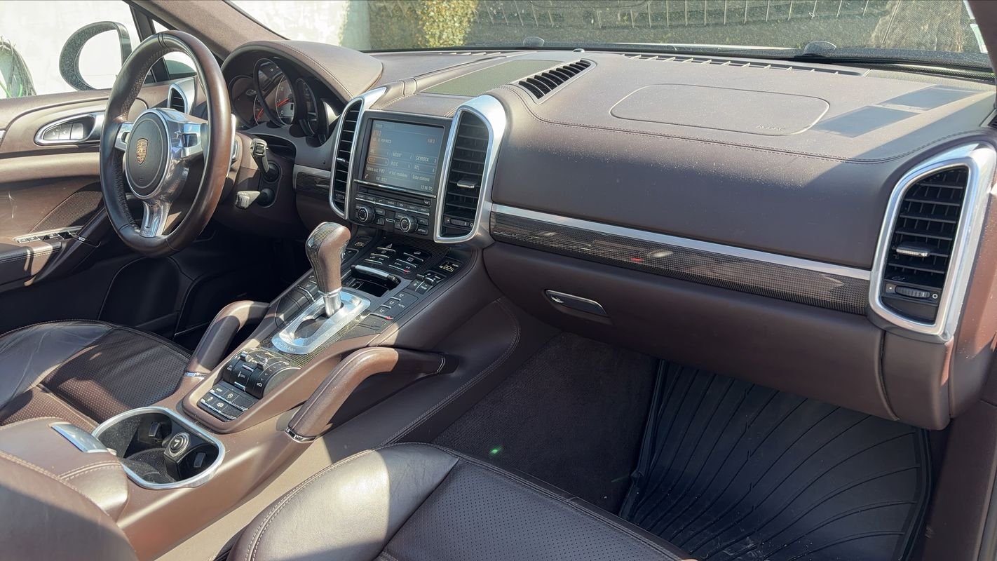 Porsche Cayenne - Photo 10