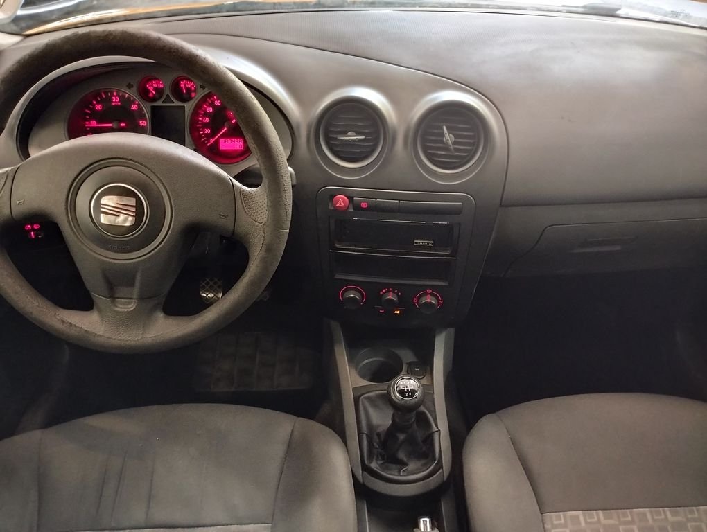 Seat Ibiza - Photo 3