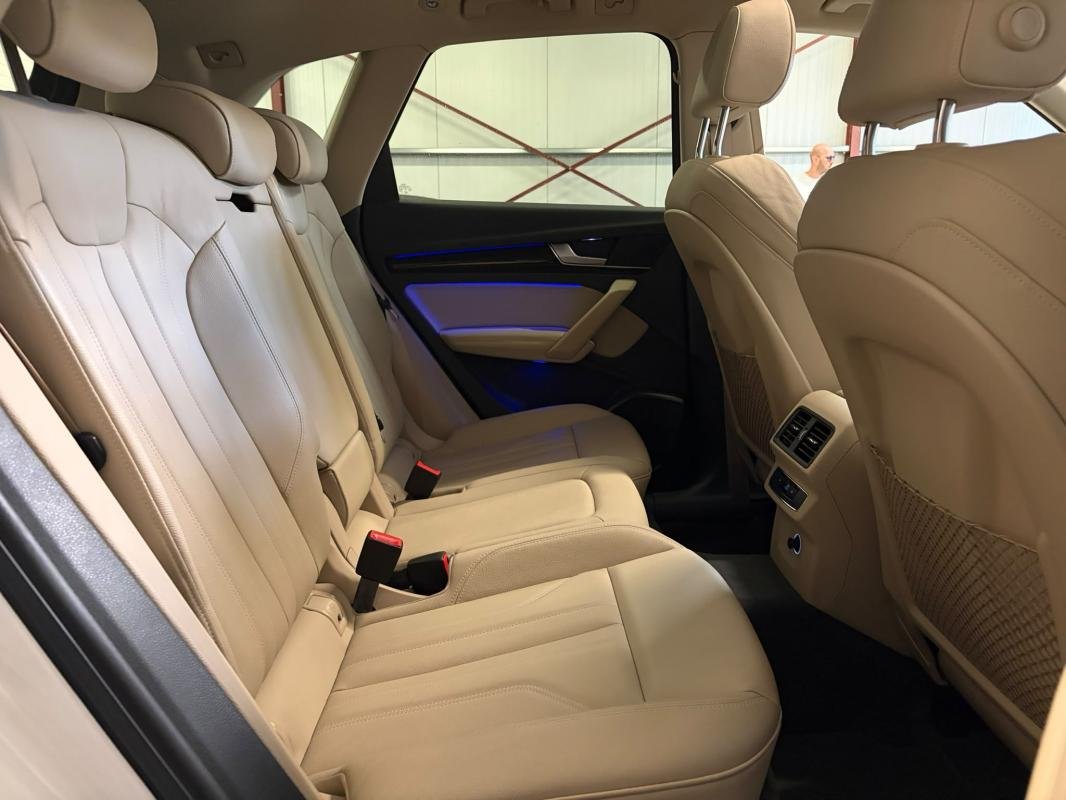 Audi Q5 - Photo 9