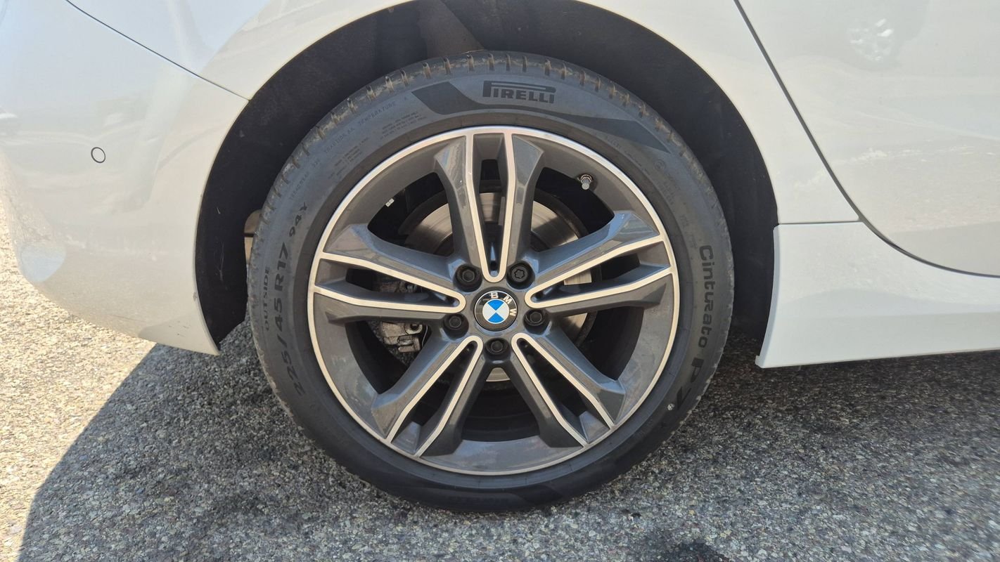 BMW Série 1 - Photo 16