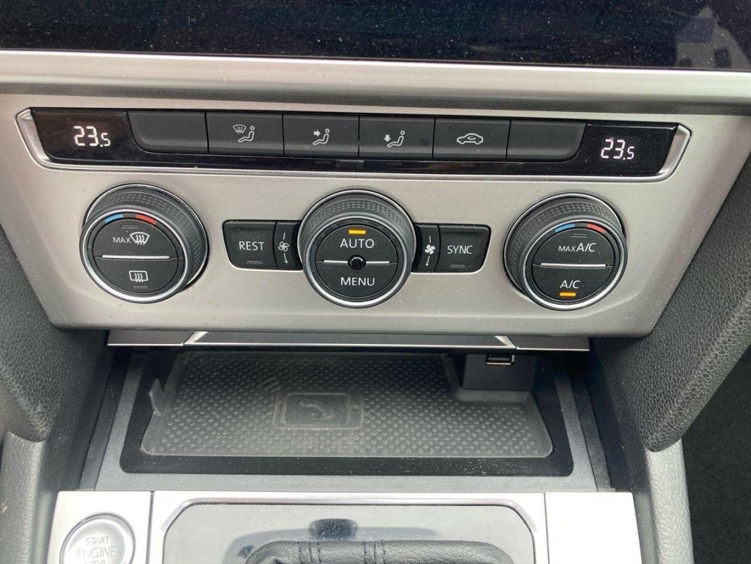 Volkswagen Passat SW - Photo 19