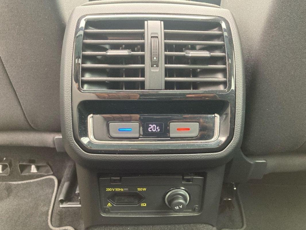 Volkswagen Passat SW - Photo 33