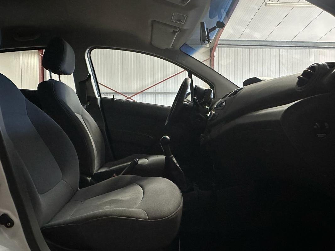 Chevrolet Spark - Photo 11