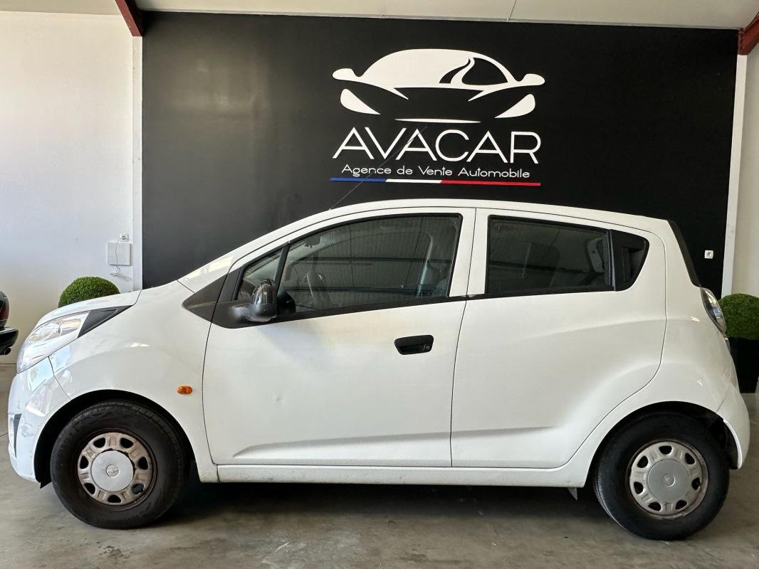 Chevrolet Spark - Photo 2