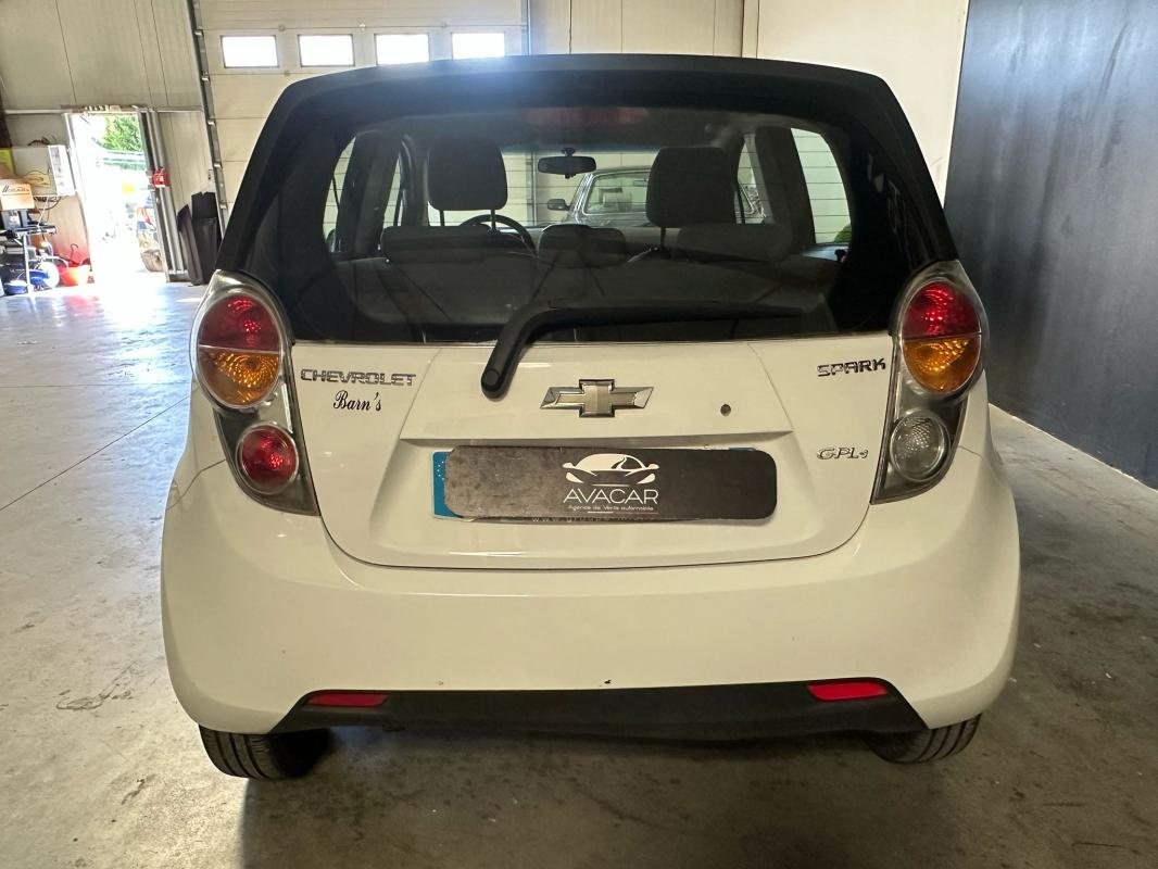 Chevrolet Spark - Photo 4