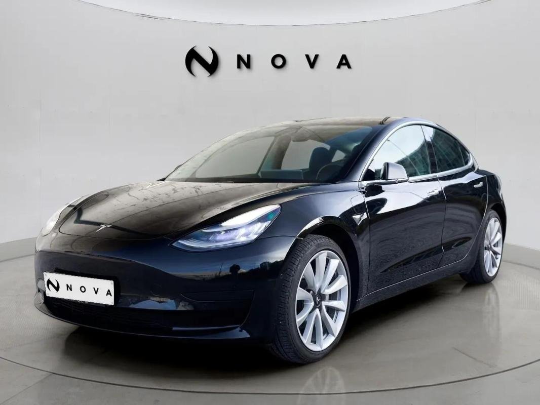 Tesla Model 3 - Photo 1