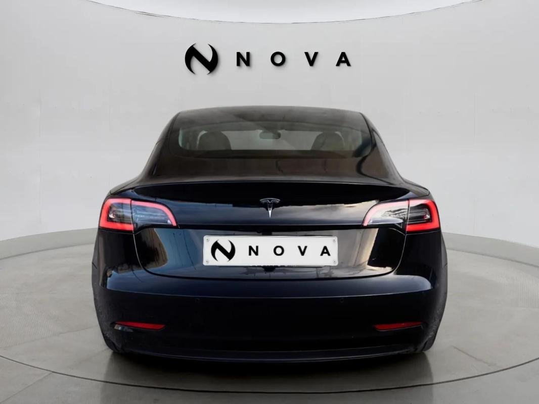 Tesla Model 3 - Photo 3