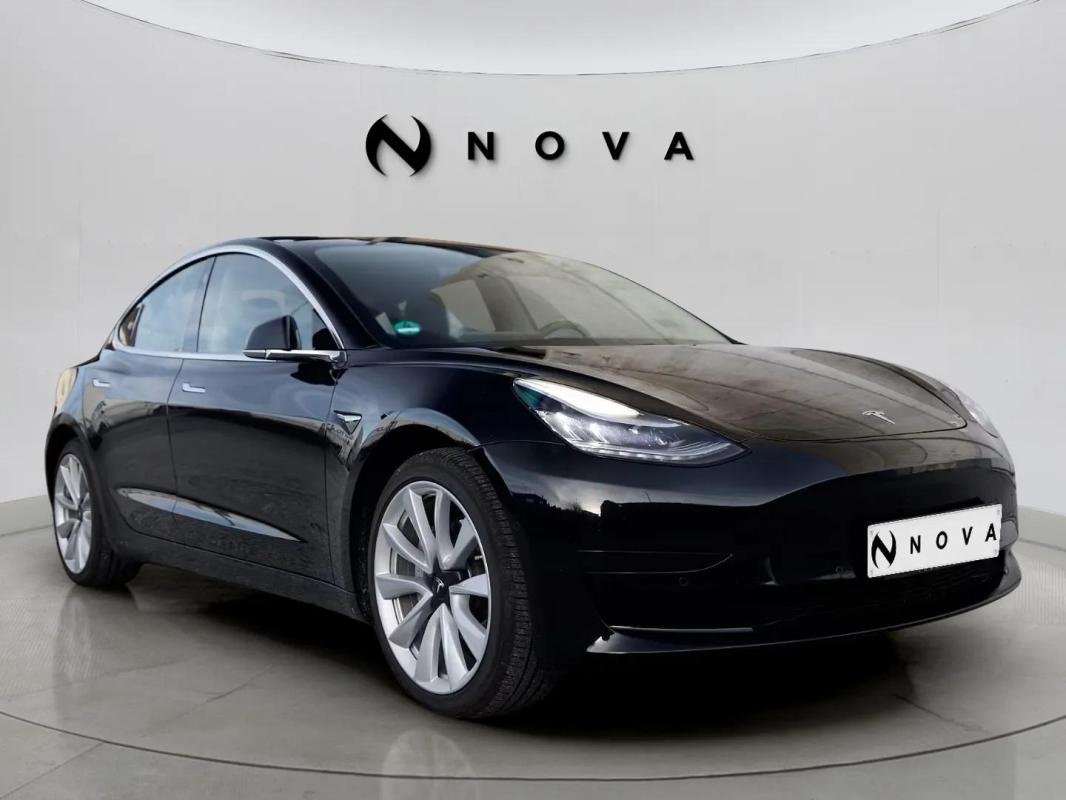 Tesla Model 3 - Photo 5