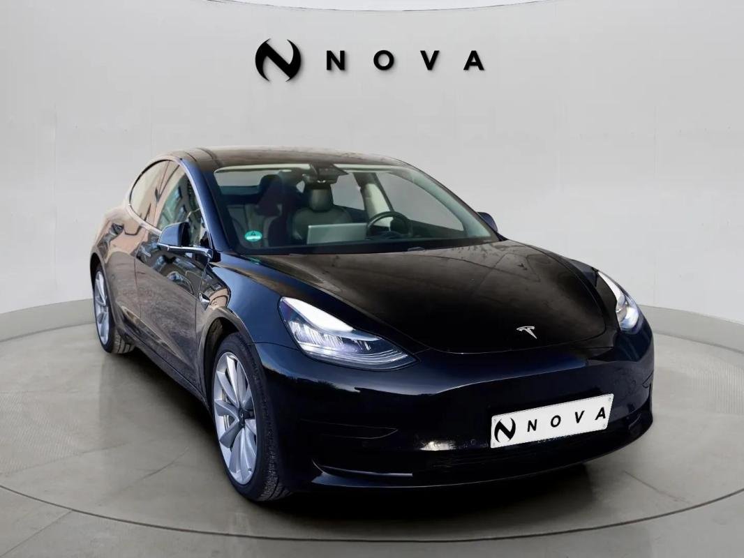 Tesla Model 3 - Photo 6