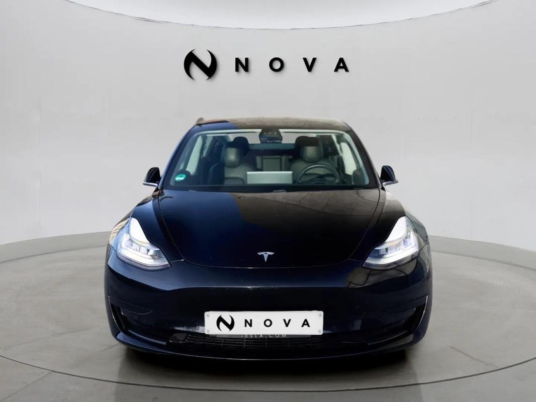 Tesla Model 3 - Photo 7