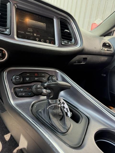 Dodge Challenger - Photo 12