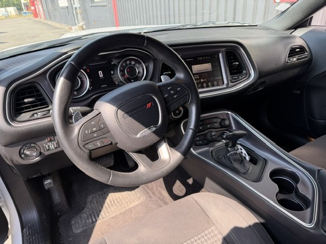 Dodge Challenger - Photo 15