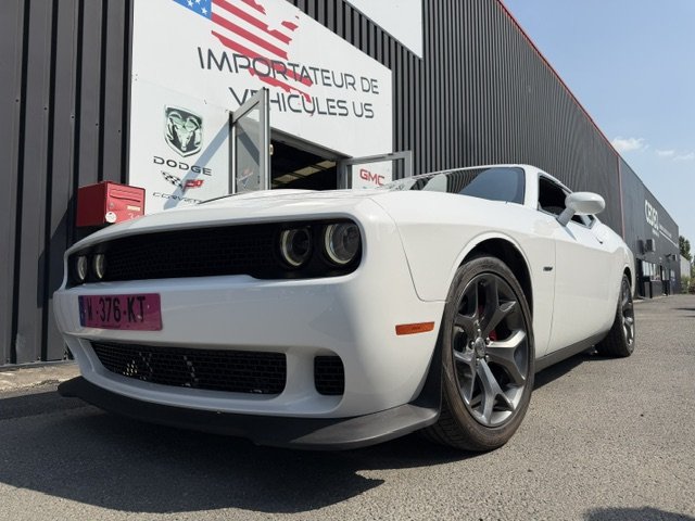 Dodge Challenger - Photo 3