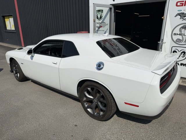 Dodge Challenger - Photo 7
