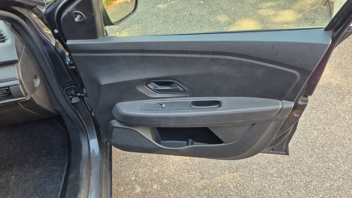 Dacia Sandero - Photo 22
