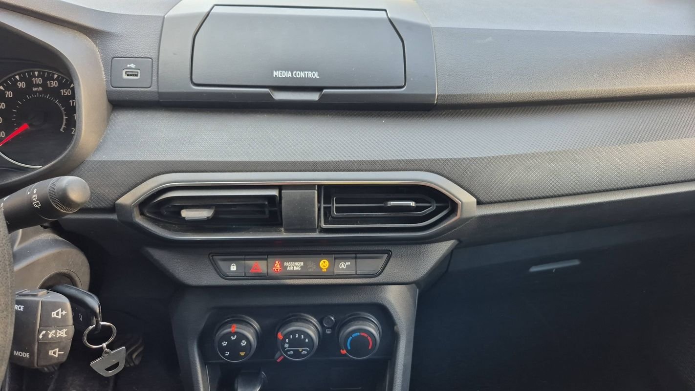 Dacia Sandero - Photo 24