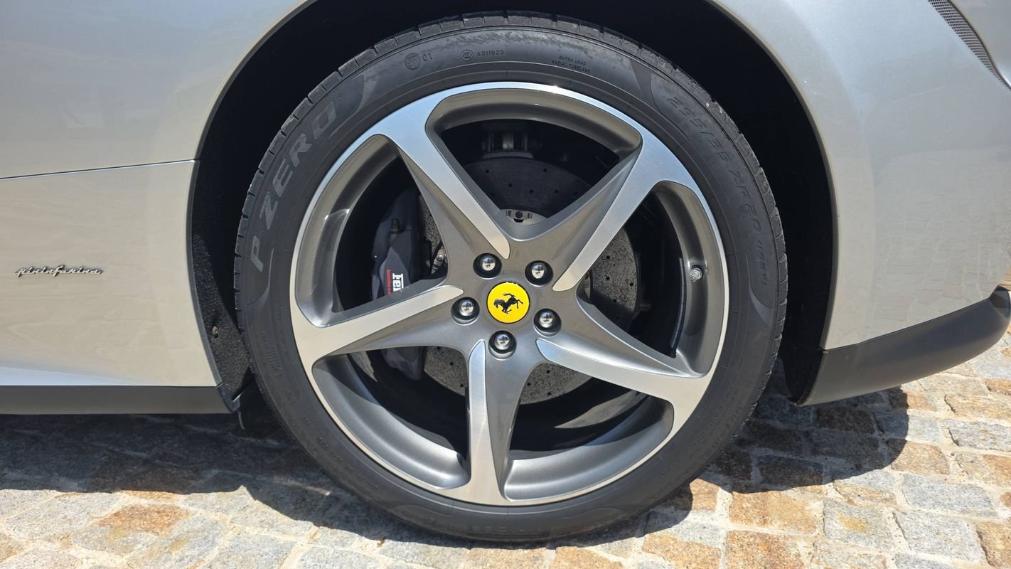 Ferrari FF - Photo 19