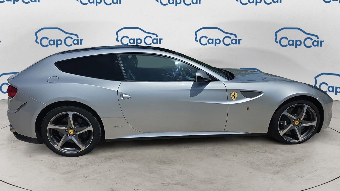 Ferrari FF - Photo 4
