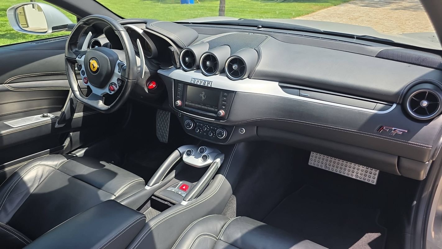 Ferrari FF - Photo 10