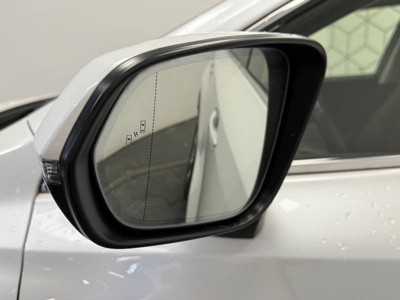 Lexus NX - Photo 32