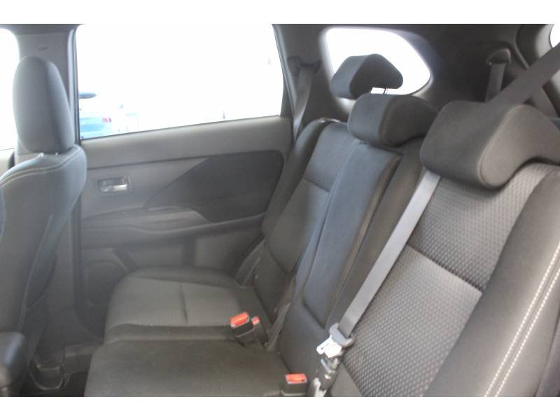 Mitsubishi Outlander - Photo 12
