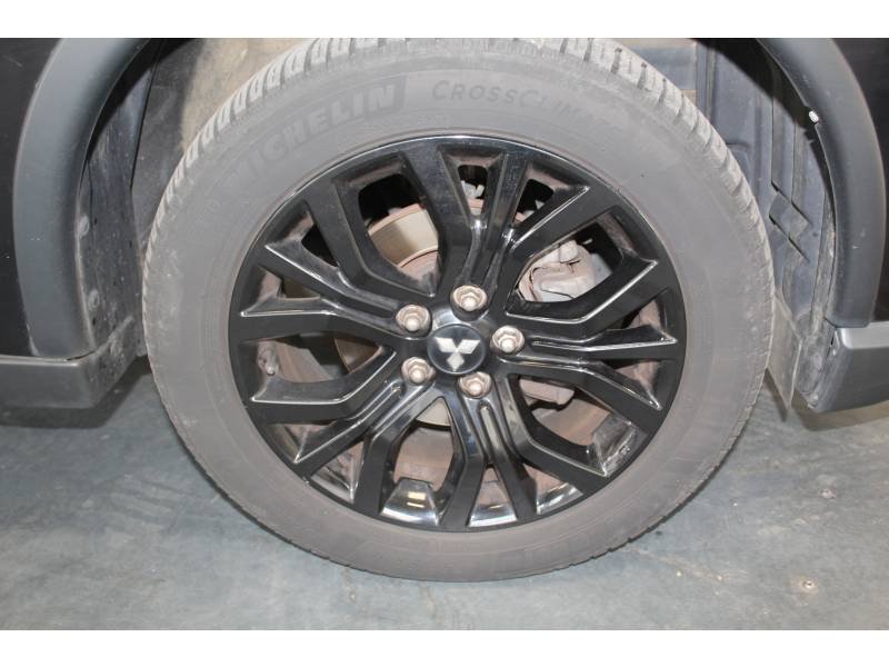 Mitsubishi Outlander - Photo 6