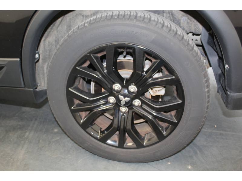 Mitsubishi Outlander - Photo 8