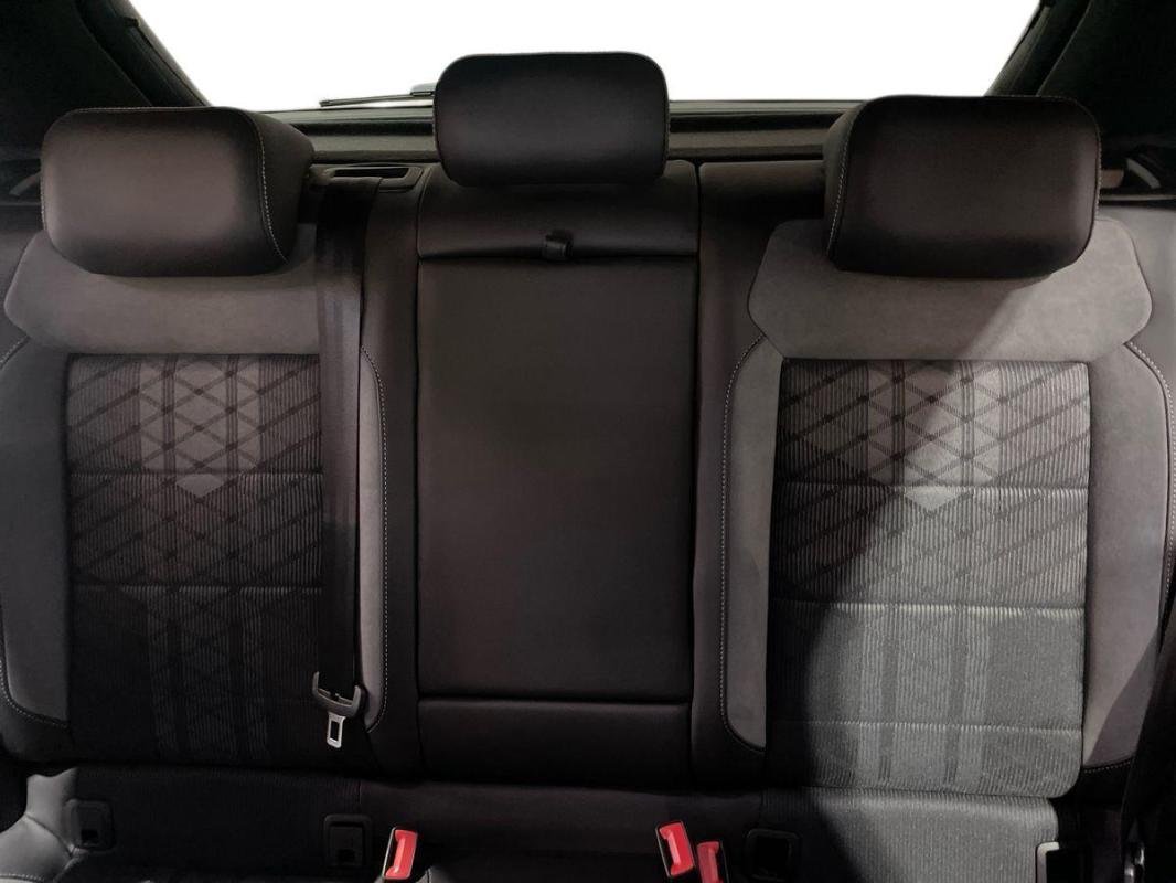 Volkswagen T-Roc - Photo 22