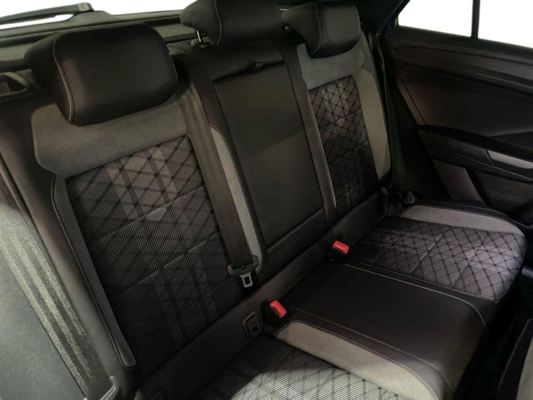Volkswagen T-Roc - Photo 23