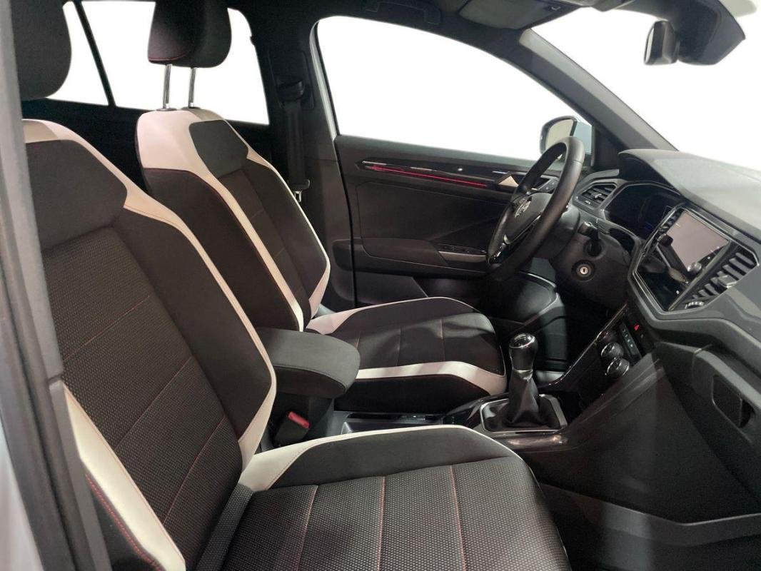 Volkswagen T-Roc - Photo 13