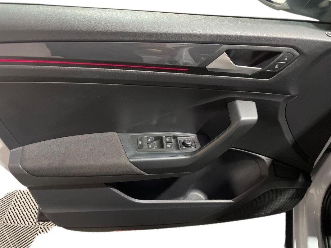 Volkswagen T-Roc - Photo 15
