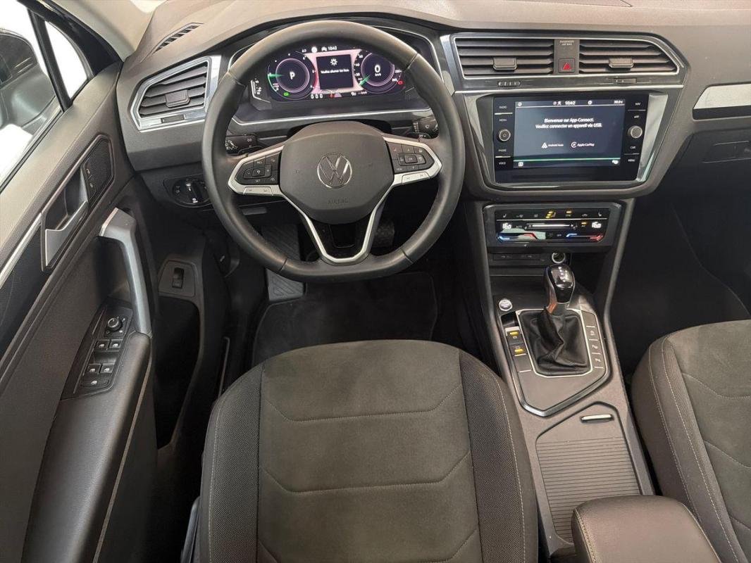 Volkswagen Tiguan - Photo 24