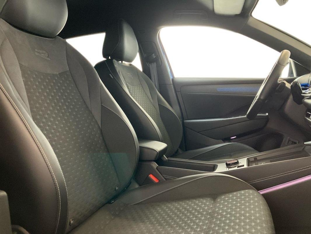 Volkswagen T-Roc - Photo 13