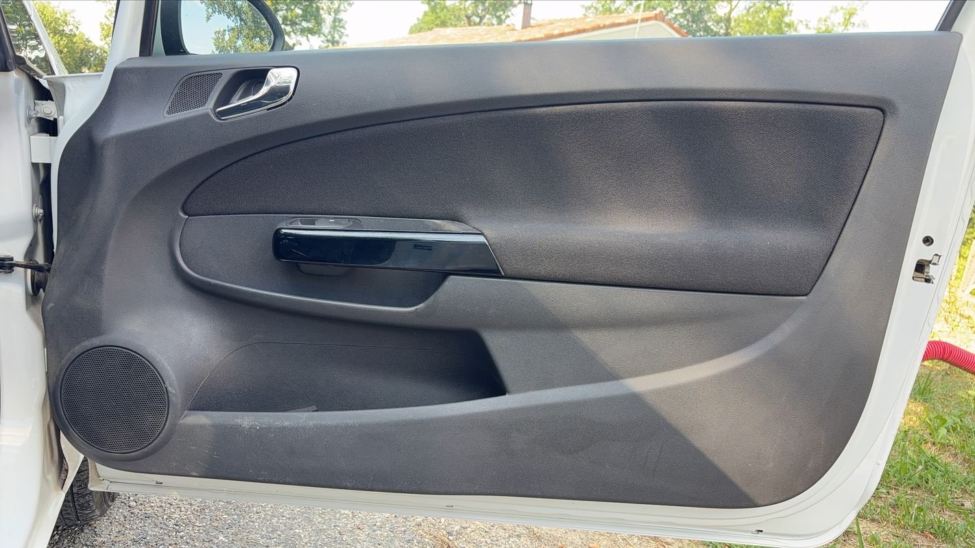 Opel Corsa - Photo 23