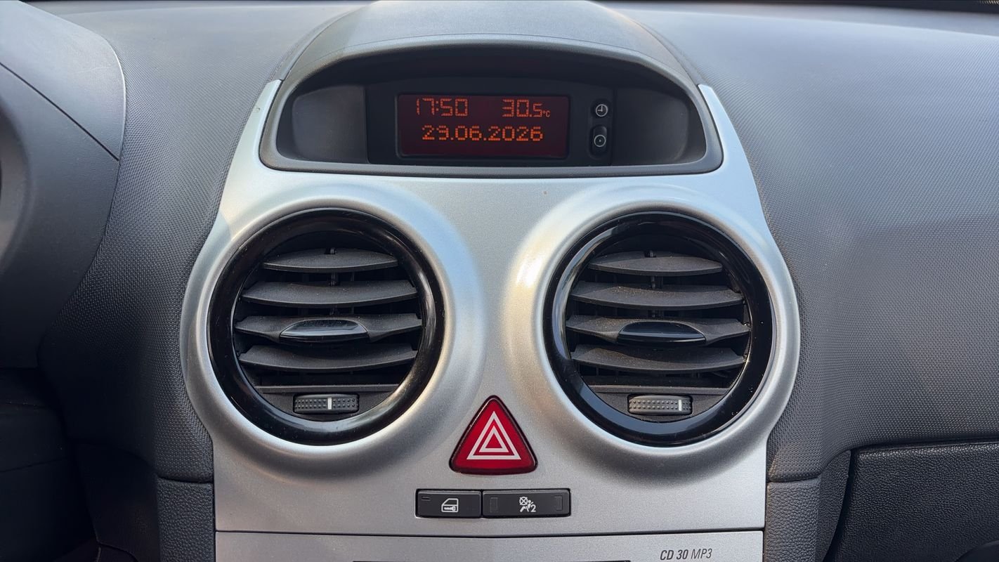 Opel Corsa - Photo 26