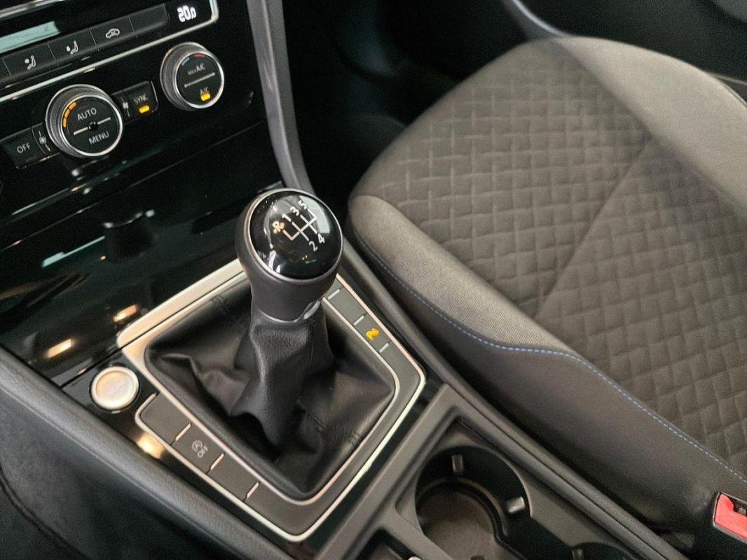 Volkswagen Golf - Photo 11