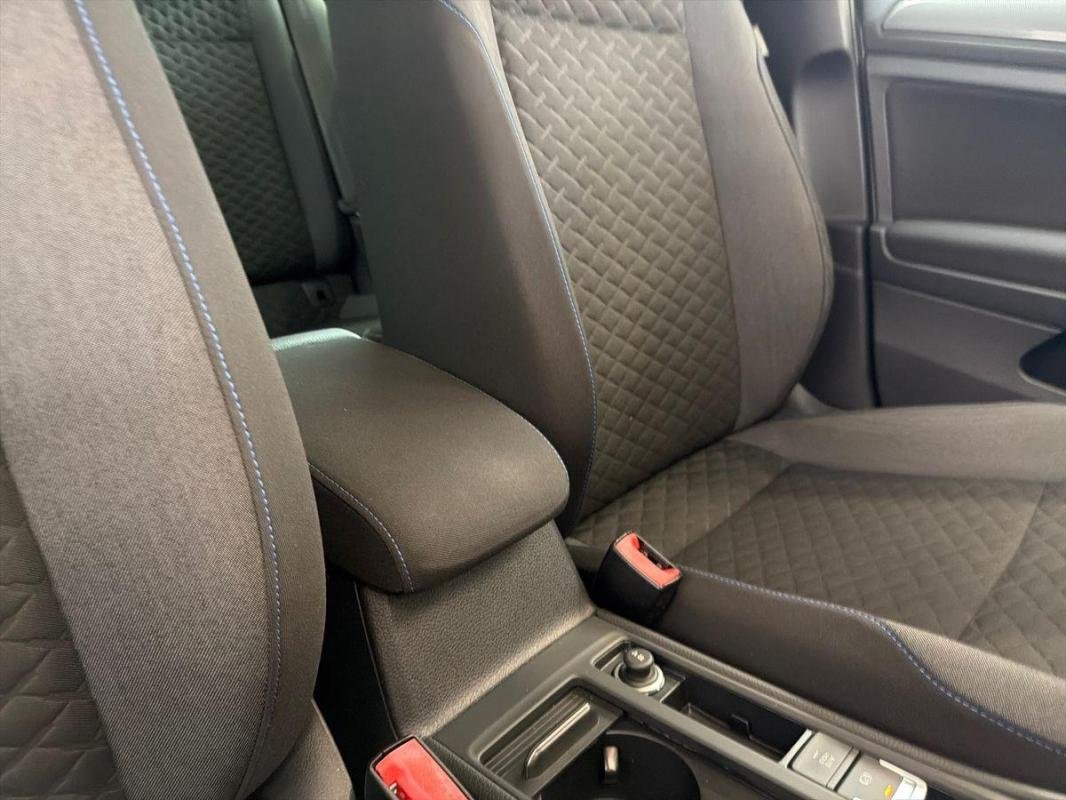 Volkswagen Golf - Photo 12