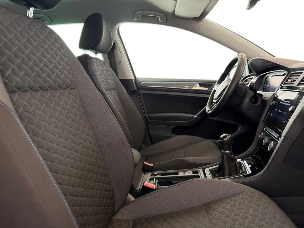 Volkswagen Golf - Photo 13