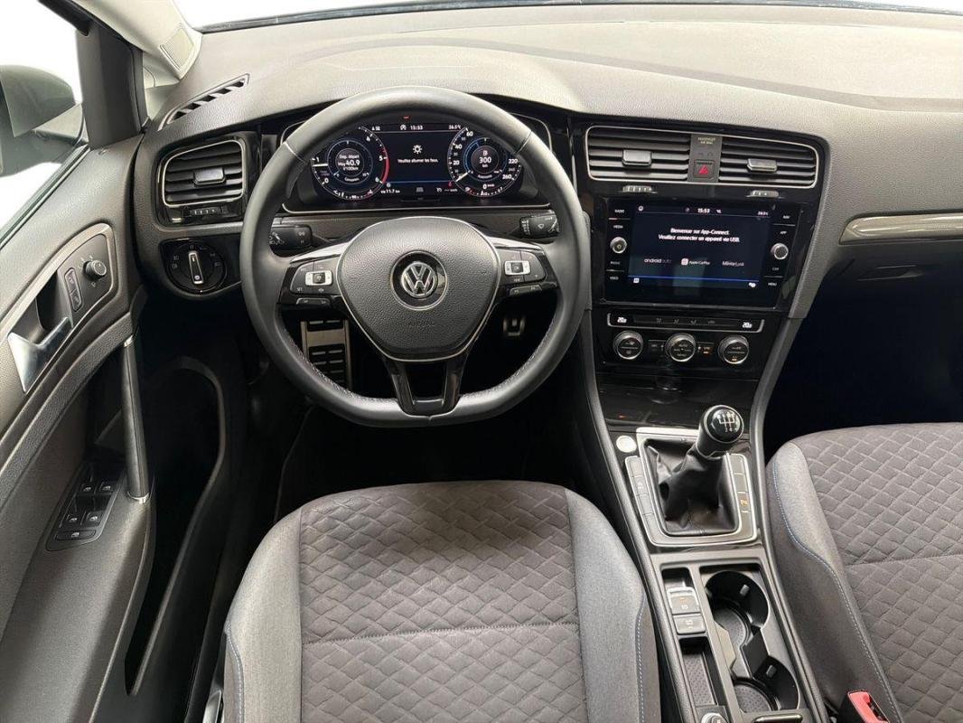 Volkswagen Golf - Photo 24