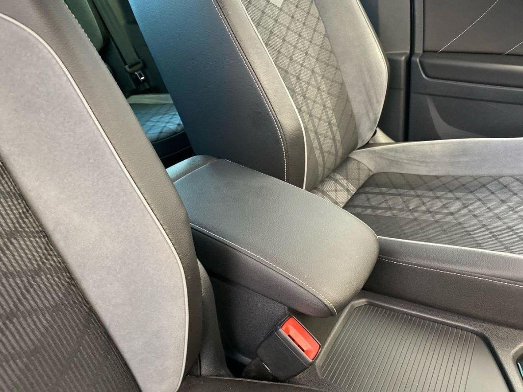 Volkswagen Tiguan - Photo 12