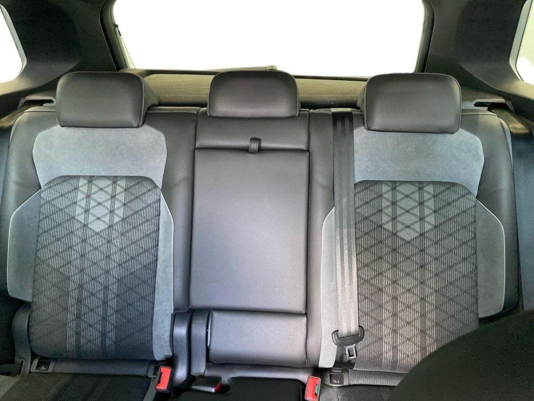 Volkswagen Tiguan - Photo 22