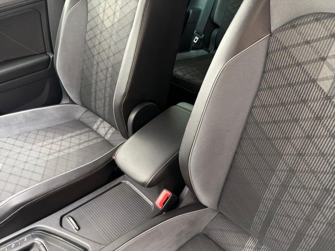 Volkswagen Tiguan - Photo 12
