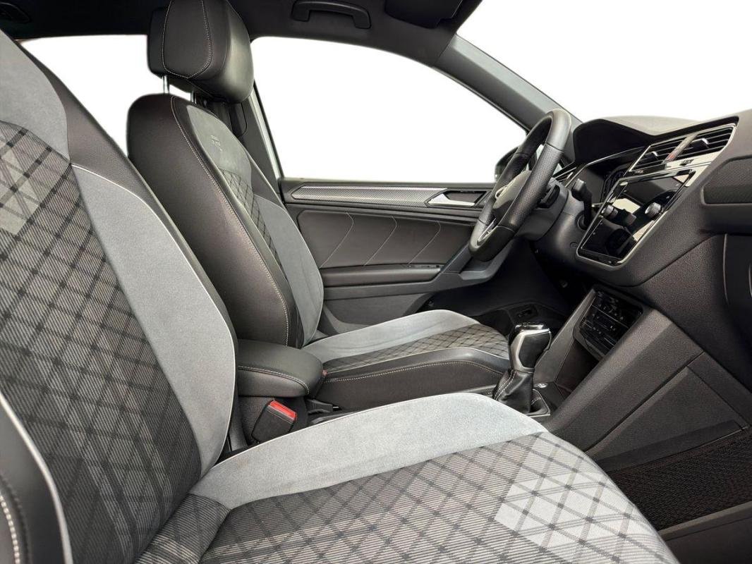 Volkswagen Tiguan - Photo 13
